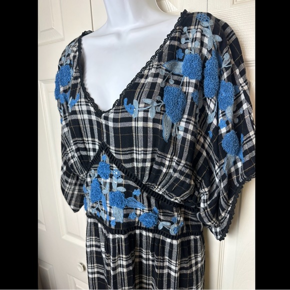 ANTHROPOLOGIE A+ Sarah Tunic Dress Black White Plaid Blue Floral Embroidered - Picture 4 of 15